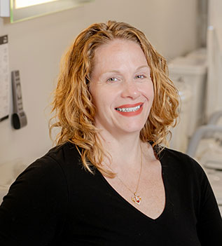 LPetrilla SplashHeadshots 2 1060