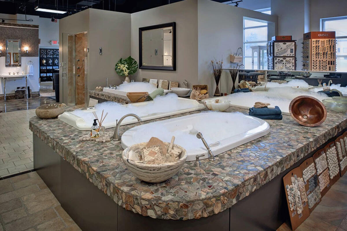 SPLASH Showrooms - Spa Bathroom Tub Showroom Murrysville