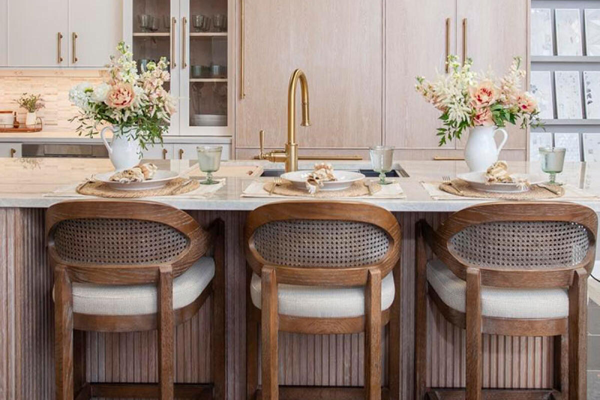 SPLASH Showrooms - Wood Stools Kitchen